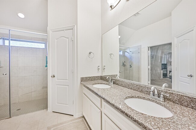 Building Photo - 3033 Broadhaven Dr