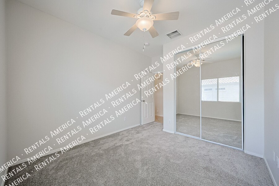 Building Photo - 15289 W Desert Hills Dr