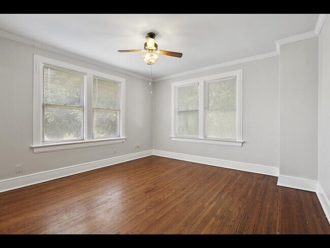 Building Photo - 6000 Velasco Ave
