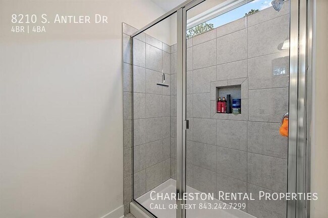Building Photo - 8210 S Antler Dr