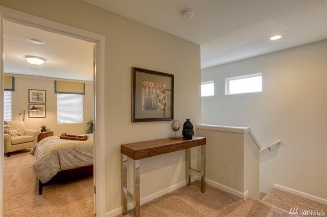 Building Photo - Beautiful 6BD/3BA home nestled in desirable Rainer Ridge neighborhood