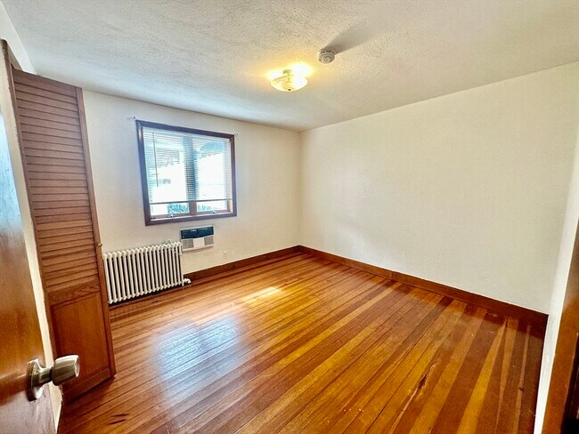 Building Photo - 30 South St