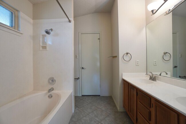 Building Photo - 14009 Conner Downs Dr