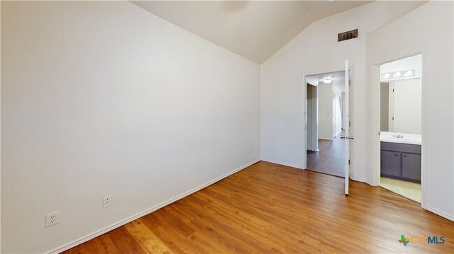 Building Photo - 4302 Jeff Scott Dr