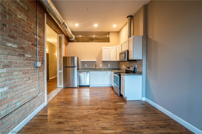 Building Photo - 3800 Euclid Ave