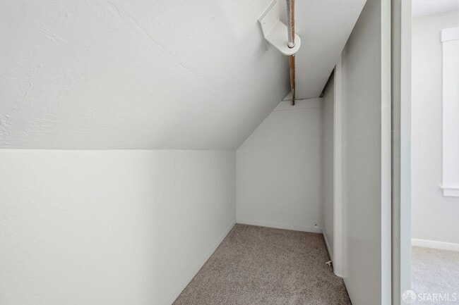 Building Photo - 1529 Hampshire St