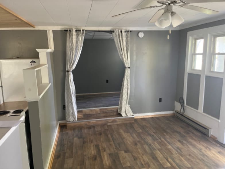 Building Photo - 636 Enders Ave