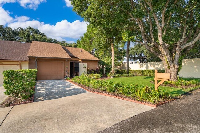 Building Photo - 200 Egret Ct