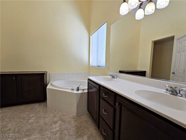 Building Photo - 6301 Heather Creek Pl