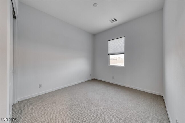 Building Photo - 102 Ibiza Lk Dr