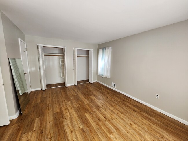 Building Photo - 34 Barberry Ct