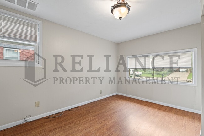 Building Photo - 1523 Matlock Dr