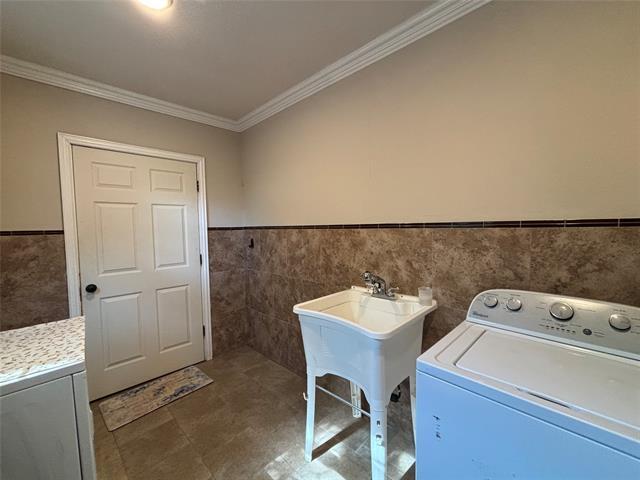Building Photo - 3825 Hawick Ln