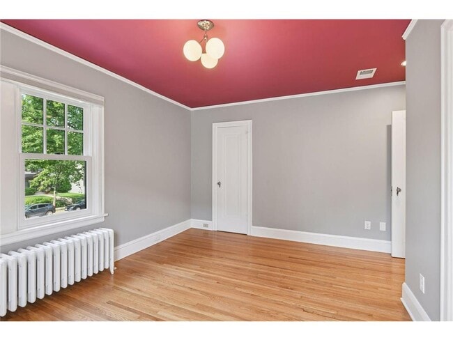 Building Photo - 3933 Zenith Ave S