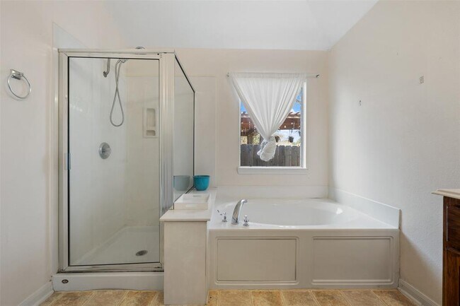 Building Photo - 221 Stone Crest Blvd