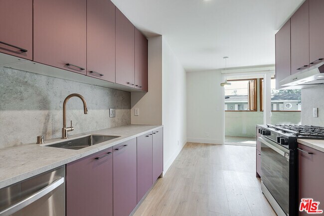 Building Photo - 12425 Texas Ave