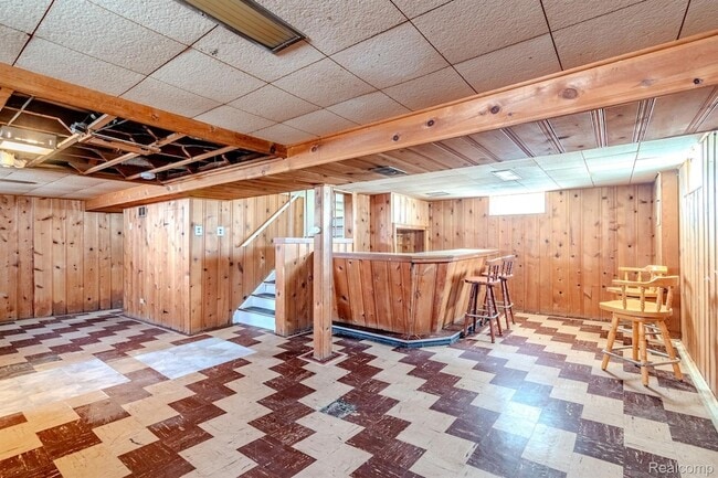 Building Photo - 23000 Alger St