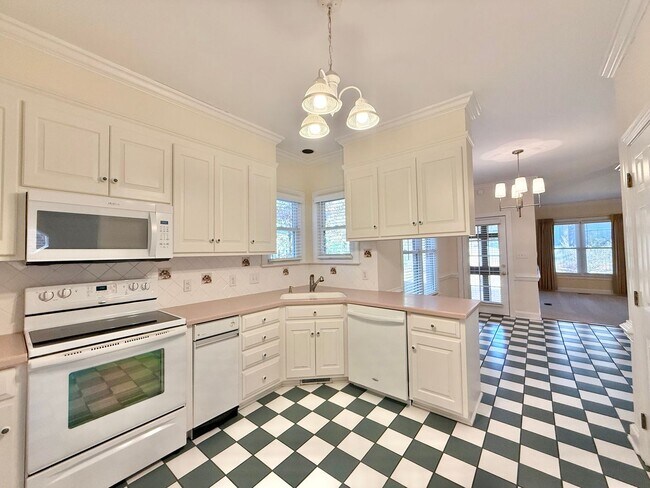 Building Photo - Charming 3BD, 2BA Raleigh Ranch-Style Home in a Quiet Neighborhood Near Crabtree Valley Mall, RDU...