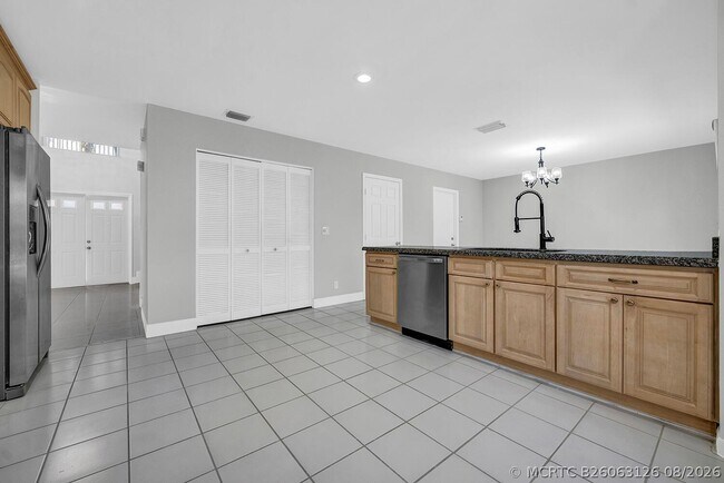 Building Photo - 10820 Buttonwood Lake Dr