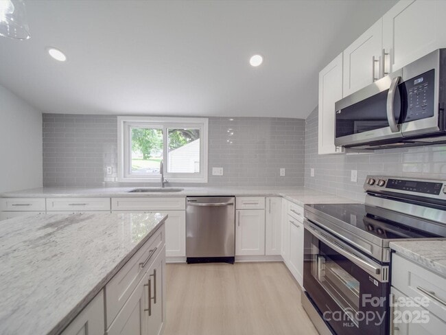 Building Photo - 1012 Wood St