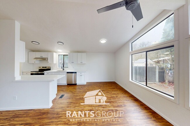 Building Photo - Fully remodeled 2 Bedroom, 2 Bath rambler! Huge Fenced Yard!