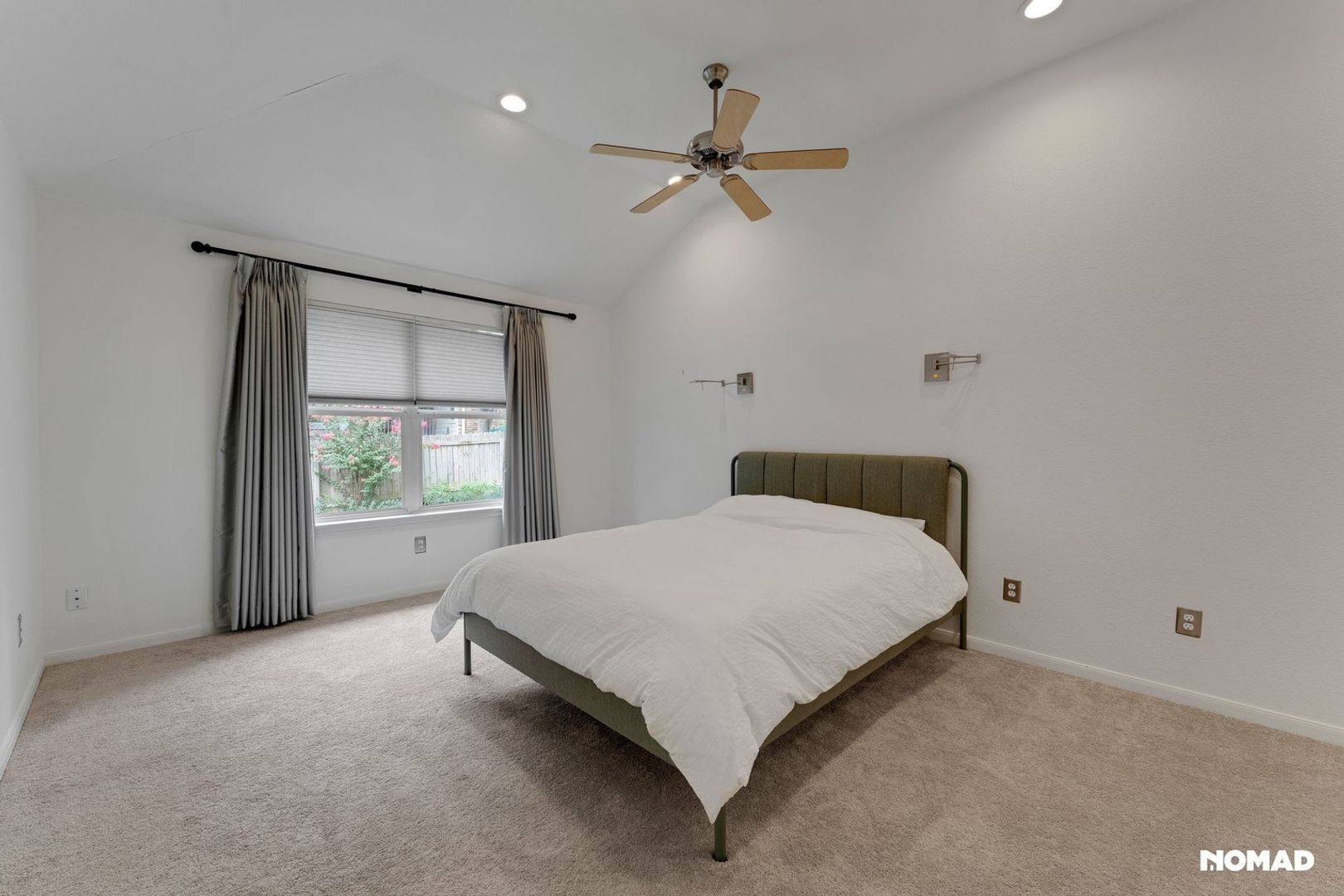 Building Photo - 5613 Lomita Verde Cir