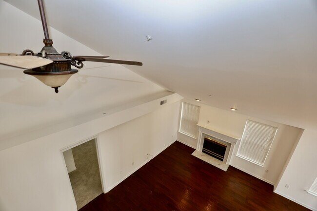 Building Photo - Welcome Home!