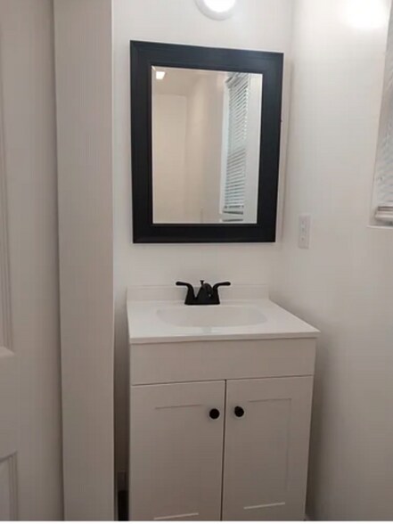 Building Photo - 139 Alvin Bullen Rd