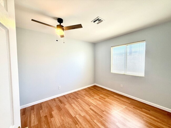 Building Photo - Spacious 4-Bedroom, 2-Bathroom Single-Stor...