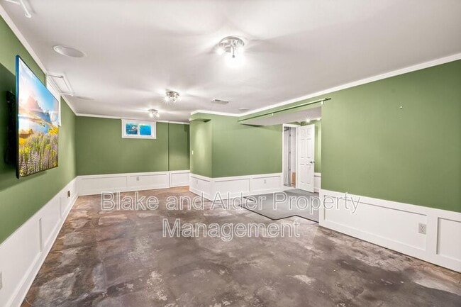 Building Photo - 3455 NE Tillamook St