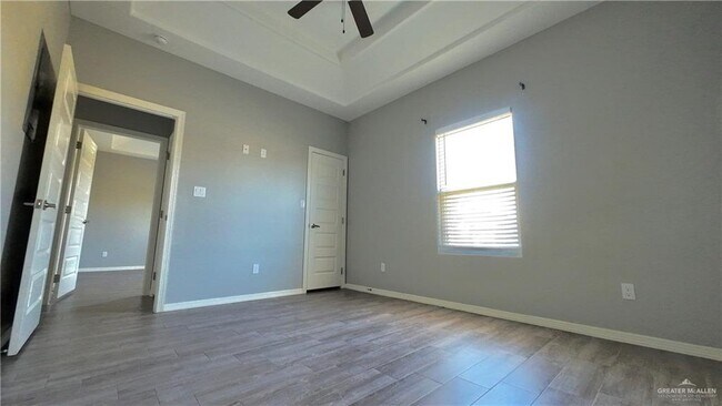 Building Photo - 24 Carlisle Ave