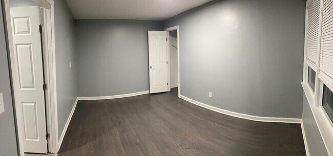 Building Photo - 306 Clifton Ave