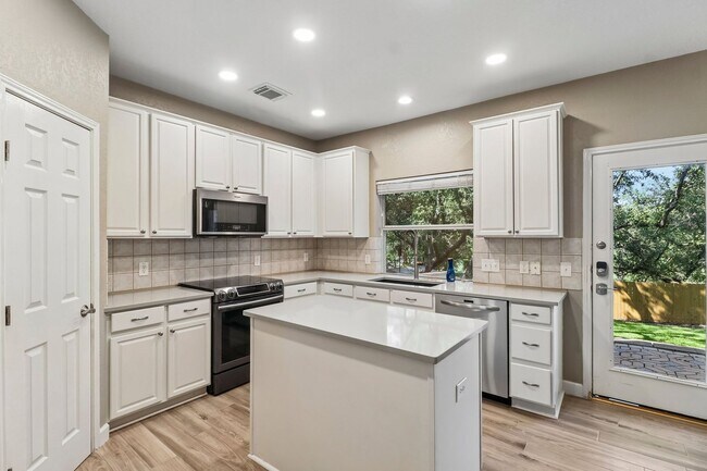 Building Photo - 3904 Arroyo Seco