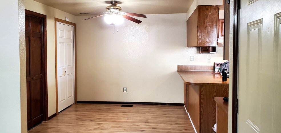 Building Photo - 414 S Curtis Rd