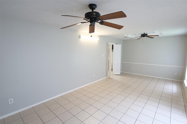 Building Photo - 13314 Ensley Wood Dr