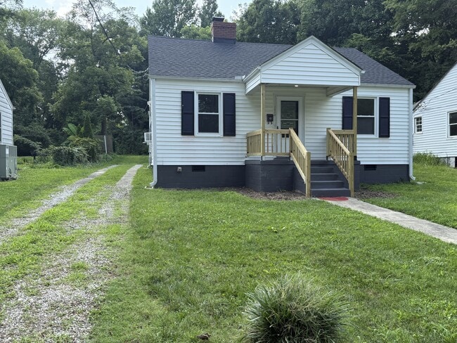 Building Photo - 1302 Highland Ave