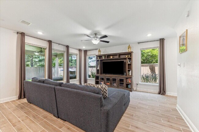 Building Photo - Beautiful Corner Lot Home with No Back Neighbors & Low-Maintenance Living