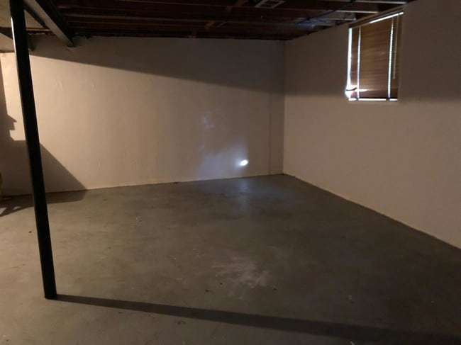 Building Photo - 480 Eastman St