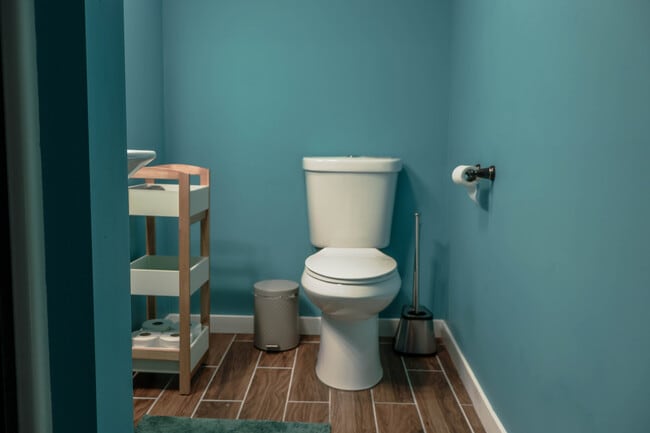 Building Photo - 1929 Summer St