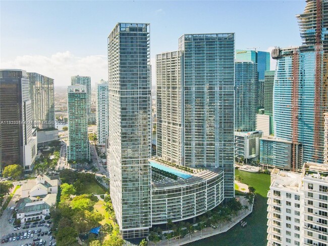 Building Photo - 465 Brickell Ave