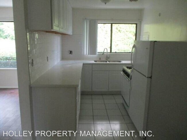 Building Photo - 1350 N Crescent Heights Blvd