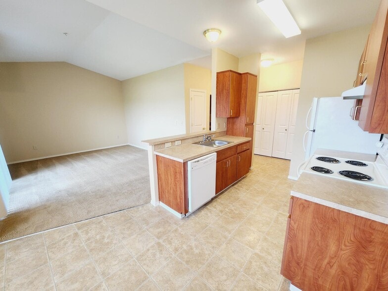 Lakeside Apartments 425 E Highway 902 Medical Lake WA 99022