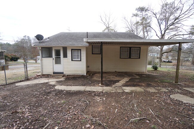 Building Photo - 941 McDonald Chapel Rd