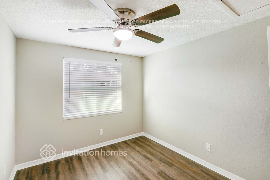 Building Photo - 10104 Enchanted Oaks Ct