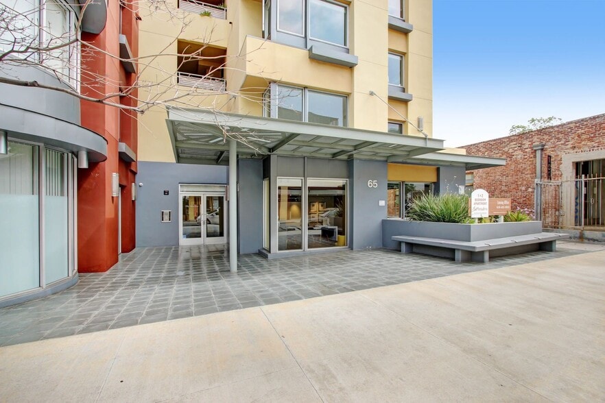 Interior Photo - Messina