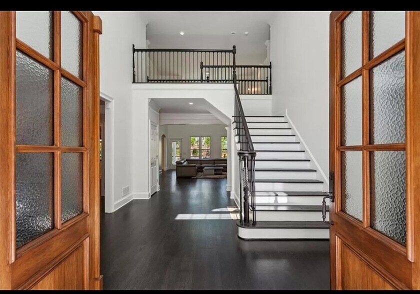 Building Photo - 1809 Wynthrop Manor Dr SW