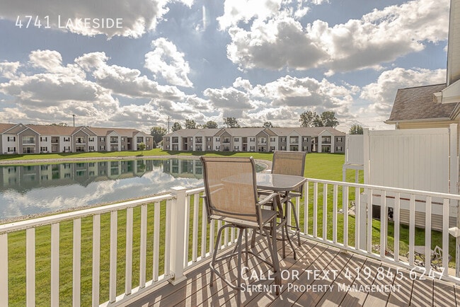Building Photo - 4741 Lakeside-