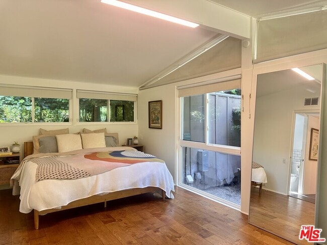 Building Photo - 8350 Lookout Mountain Ave