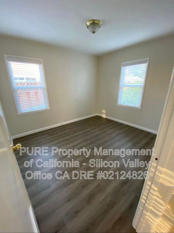 Building Photo - 164 N Murphy Ave