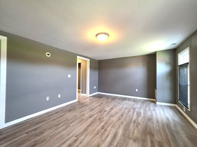 Building Photo - 25711 Delmar Rd